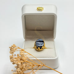 Handmade black and white Sulemani Aqeeq natural stone ring presented in a white Sakinah luxury box